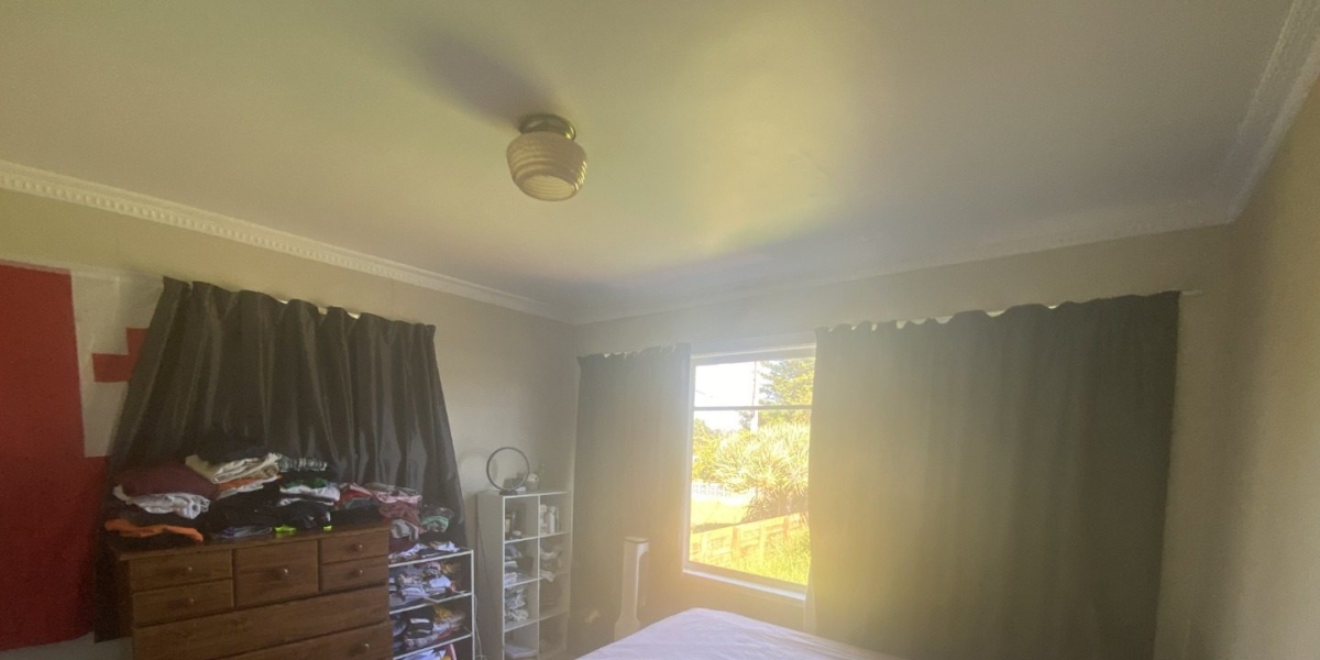 4 River Road, Te Atatu Peninsula,   NZ