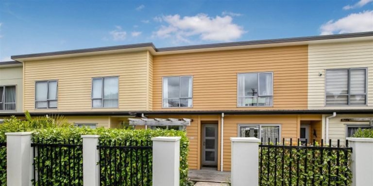 31/11 Ray Small Drive, Papakura,   NZ