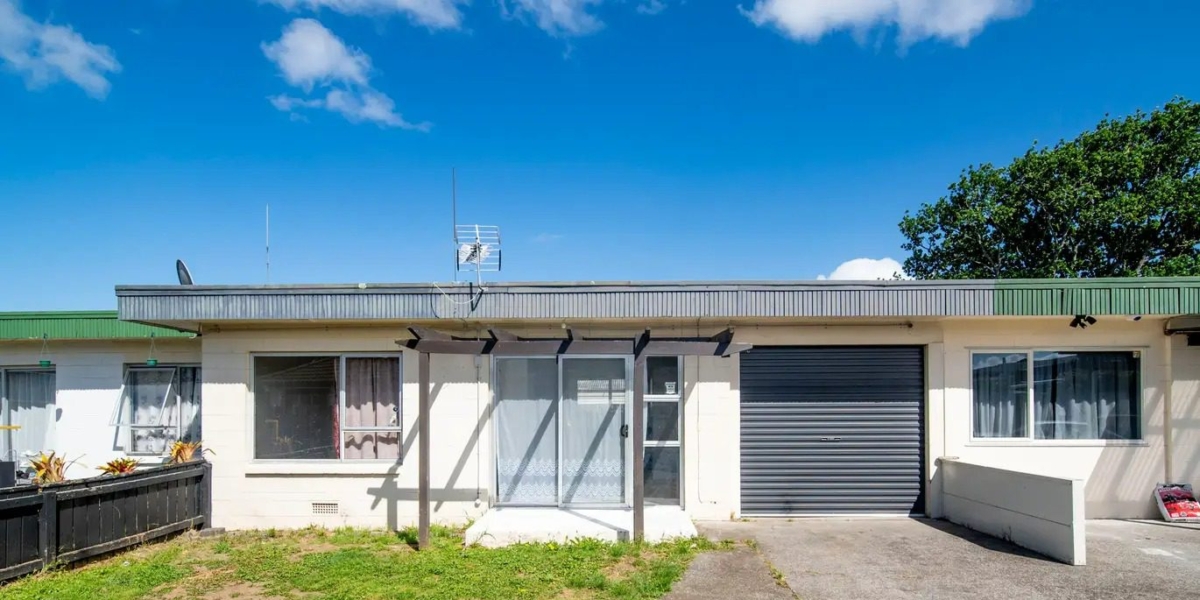 6/9 Vine Street, Mangere East,   NZ