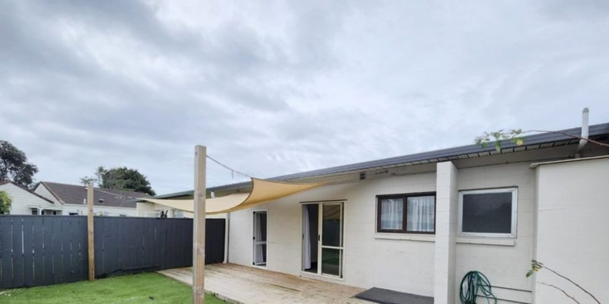 6/9 Vine Street, Mangere East,   NZ