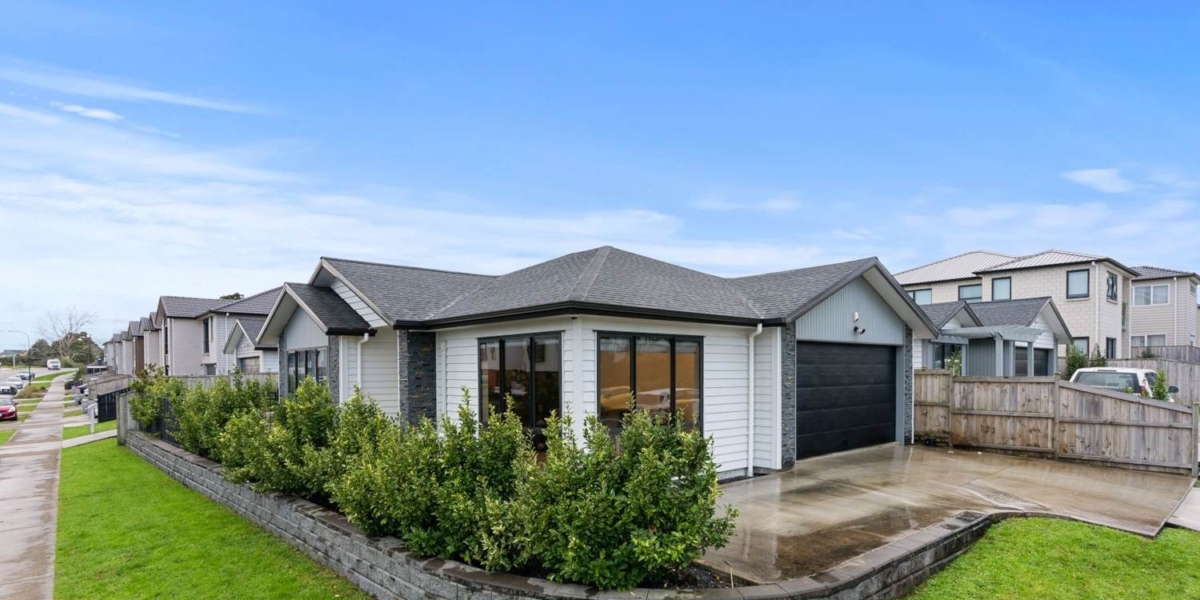 36 Whakatupu Road, Flat Bush,   NZ