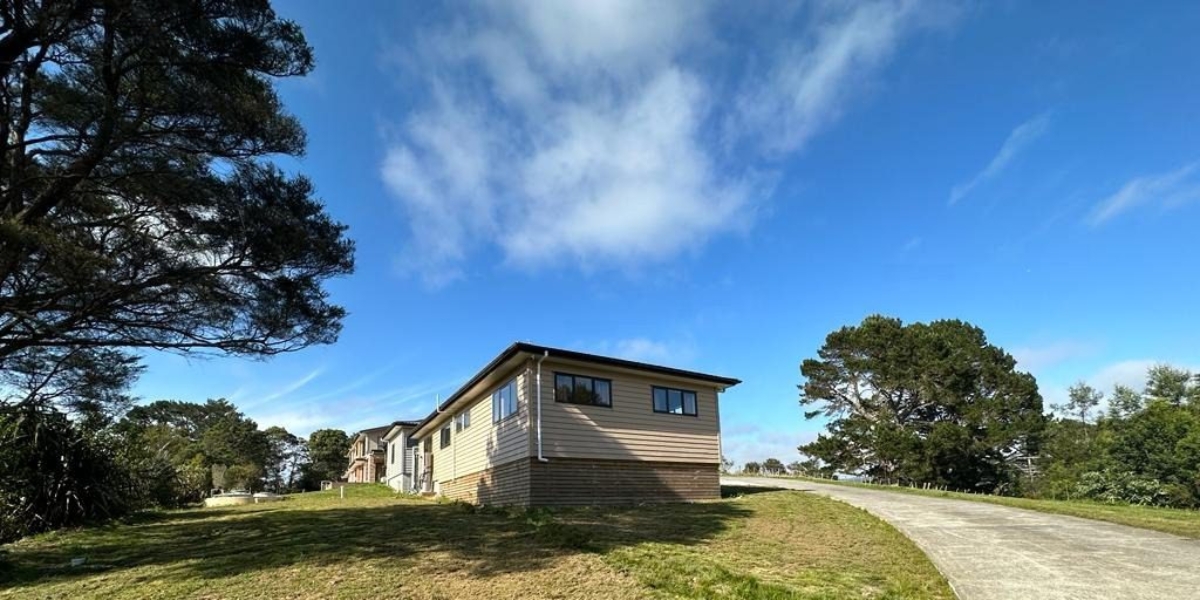 B/300 Sturges Road, Henderson,   NZ