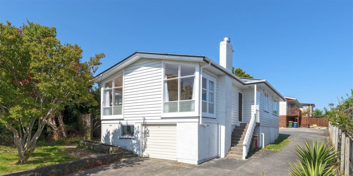 41 Sunnyside Road, Sunnyvale,   NZ