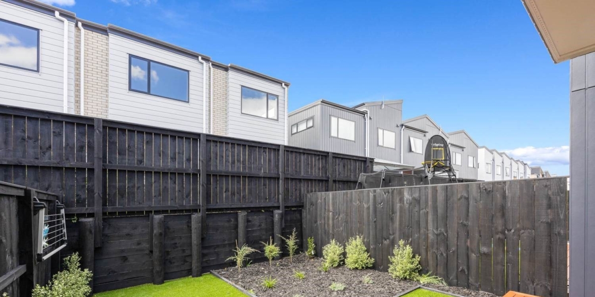 20 Rana Road, Flat Bush,   NZ