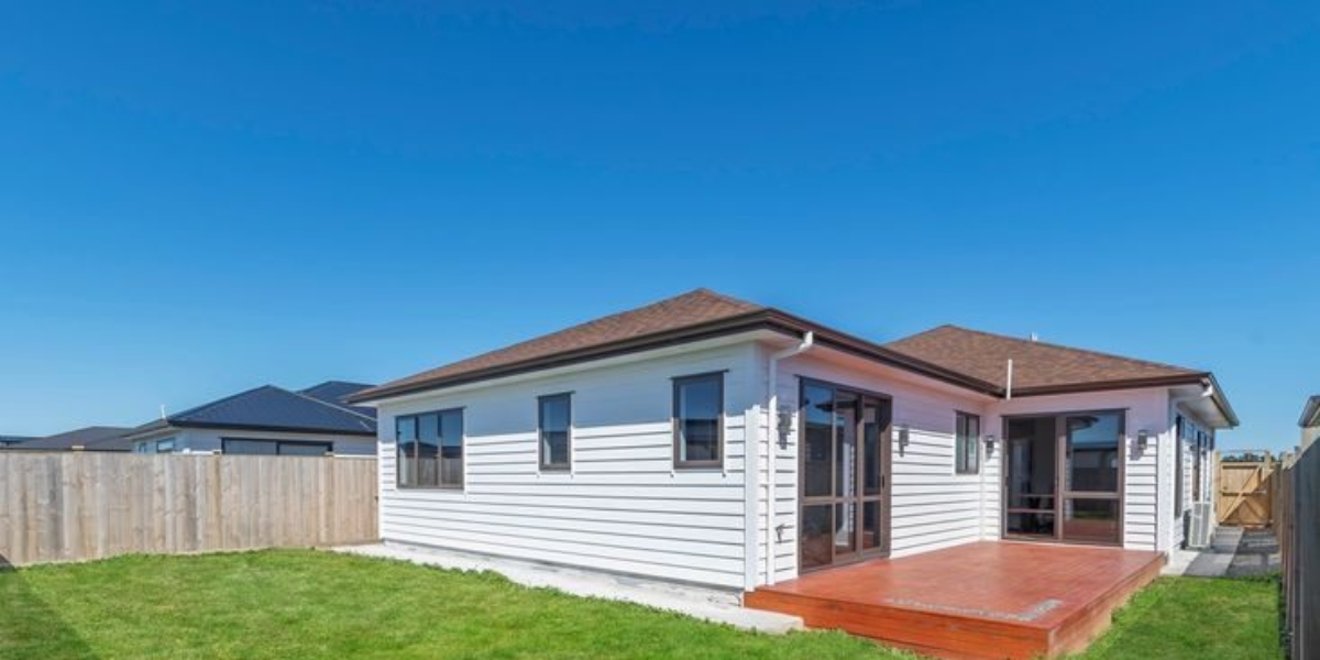 55 Clarks Beach Road, Clarks Beach,   NZ