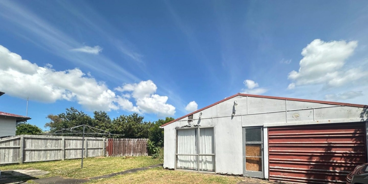 24 Cleek Road, Mangere East,   NZ