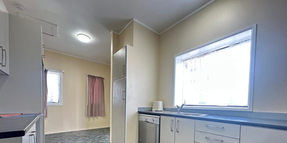 24 Cleek Road, Mangere East,   NZ
