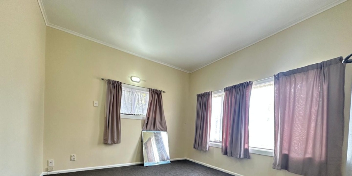 24 Cleek Road, Mangere East,   NZ