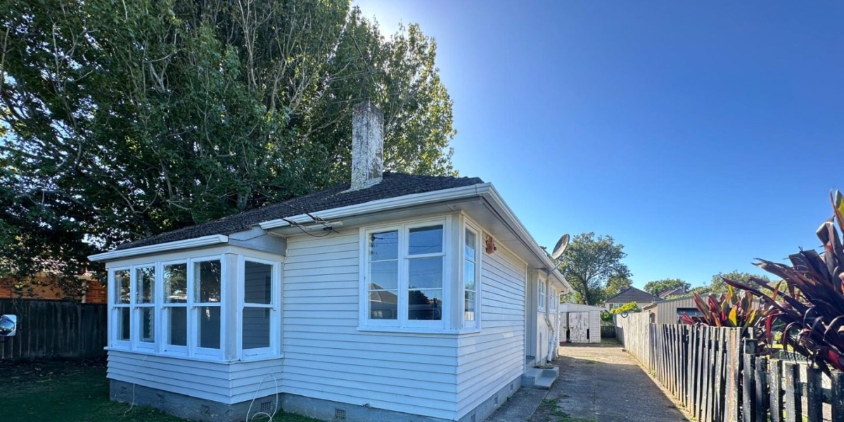 34 Ropata Ave, Point England,   NZ