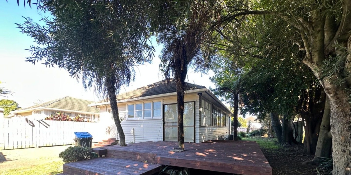 34 Ropata Ave, Point England,   NZ