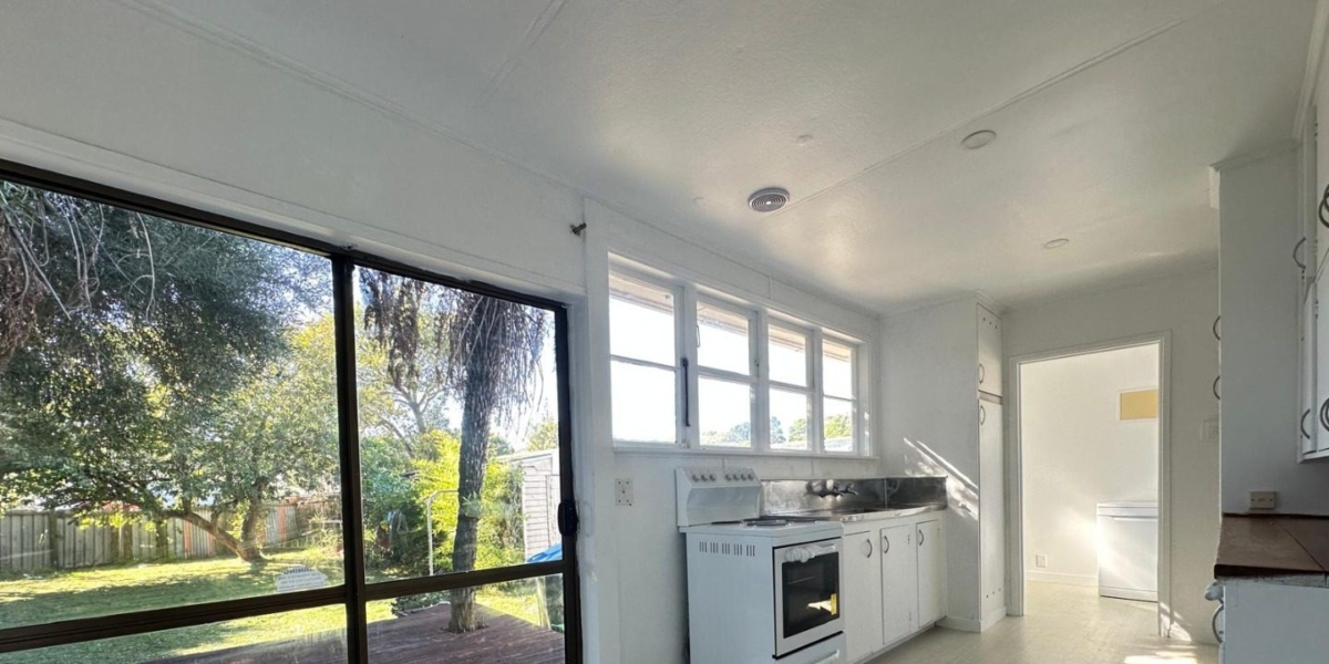 34 Ropata Ave, Point England,   NZ