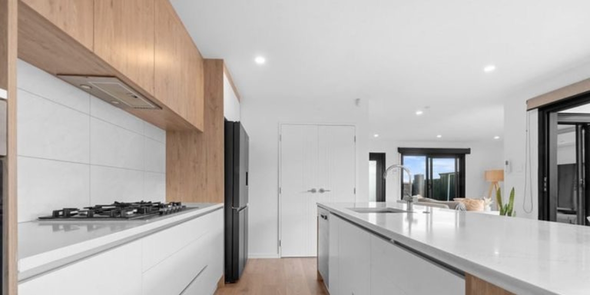 148A Hutchinsons Road, Bucklands Beach,   NZ