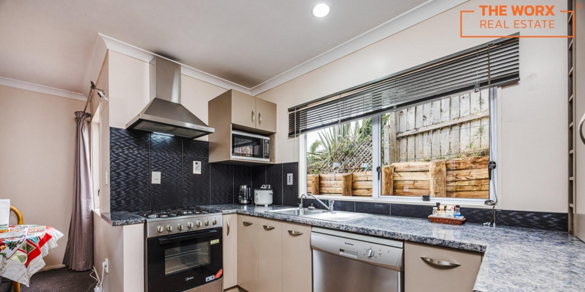 5/24 Blockhouse Bay Road, Avondale, Auckland 1026 NZ