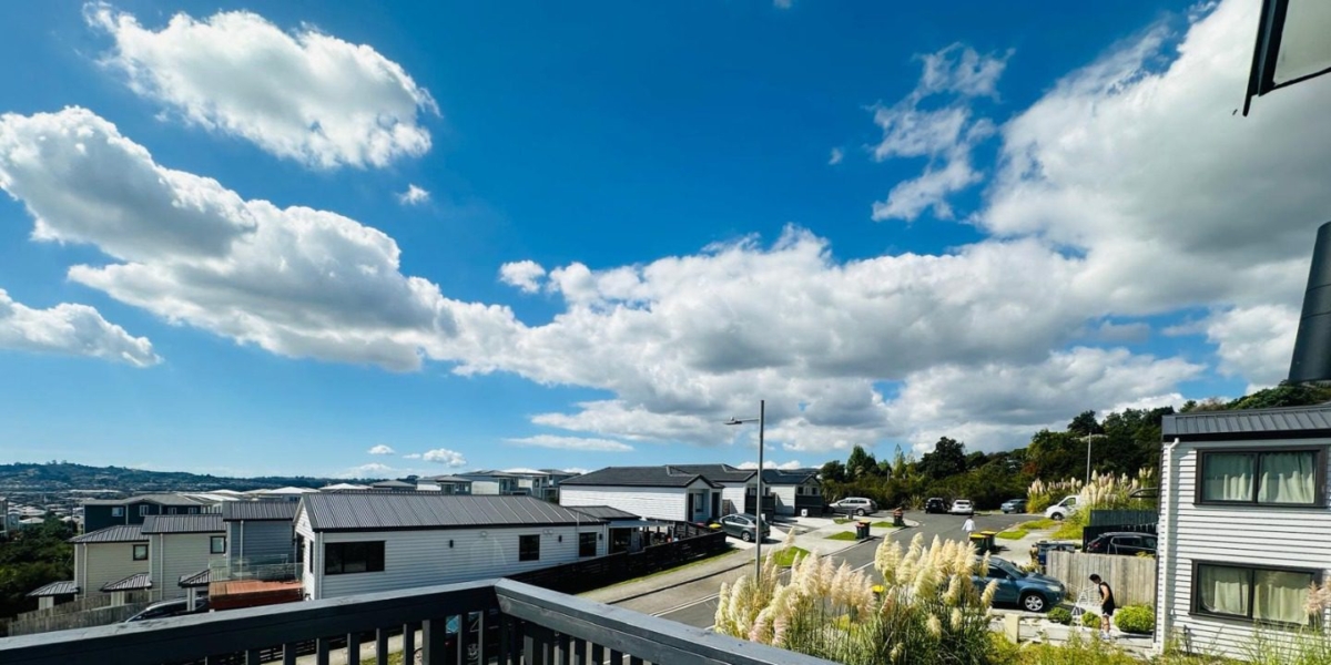 78 Joseph Street, Flat Bush,   NZ