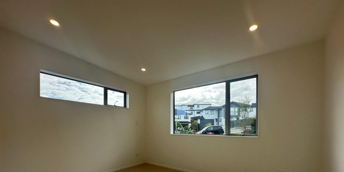 33 Lawson Creek Road, Massey,   NZ