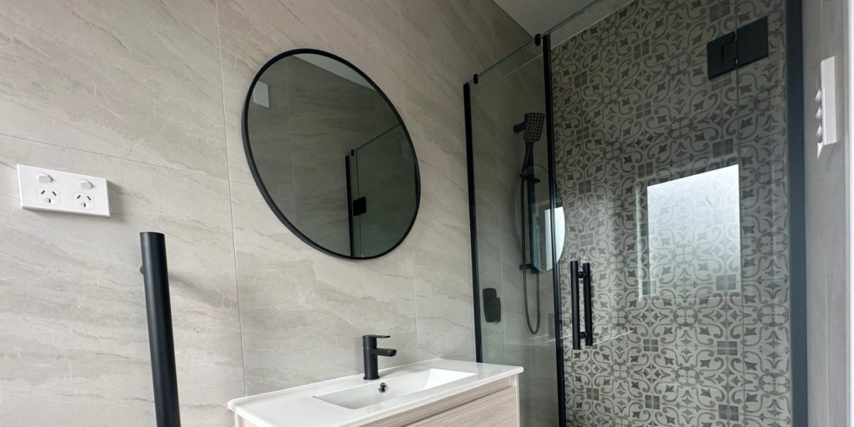 33 Lawson Creek Road, Massey,   NZ