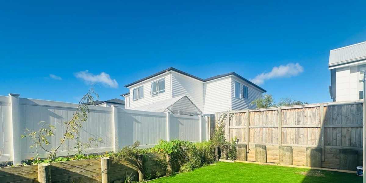 14/25 Titoki Street, Te Atatu Peninsula,   NZ