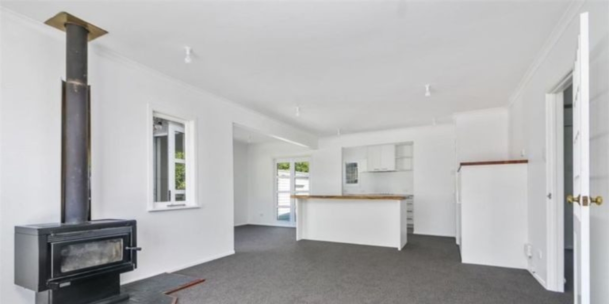 1/23 View Road, Henderson,   NZ