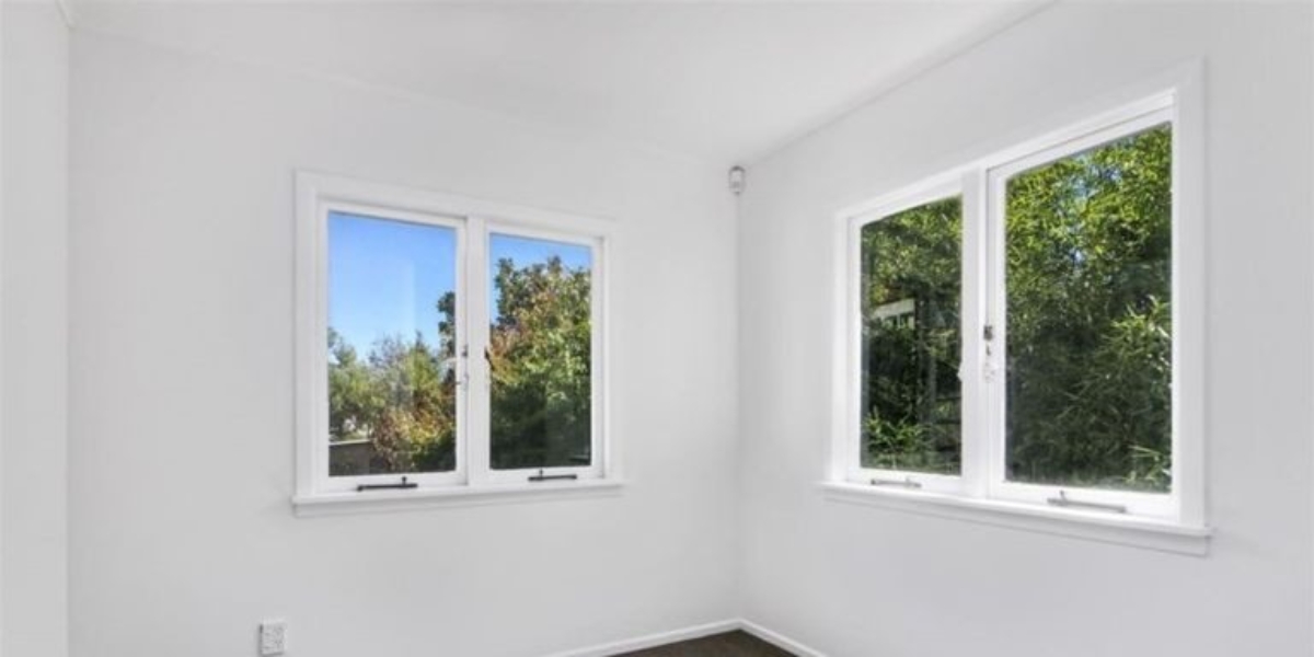 1/23 View Road, Henderson,   NZ