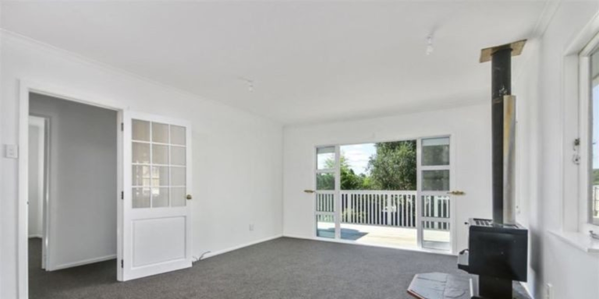 1/23 View Road, Henderson,   NZ