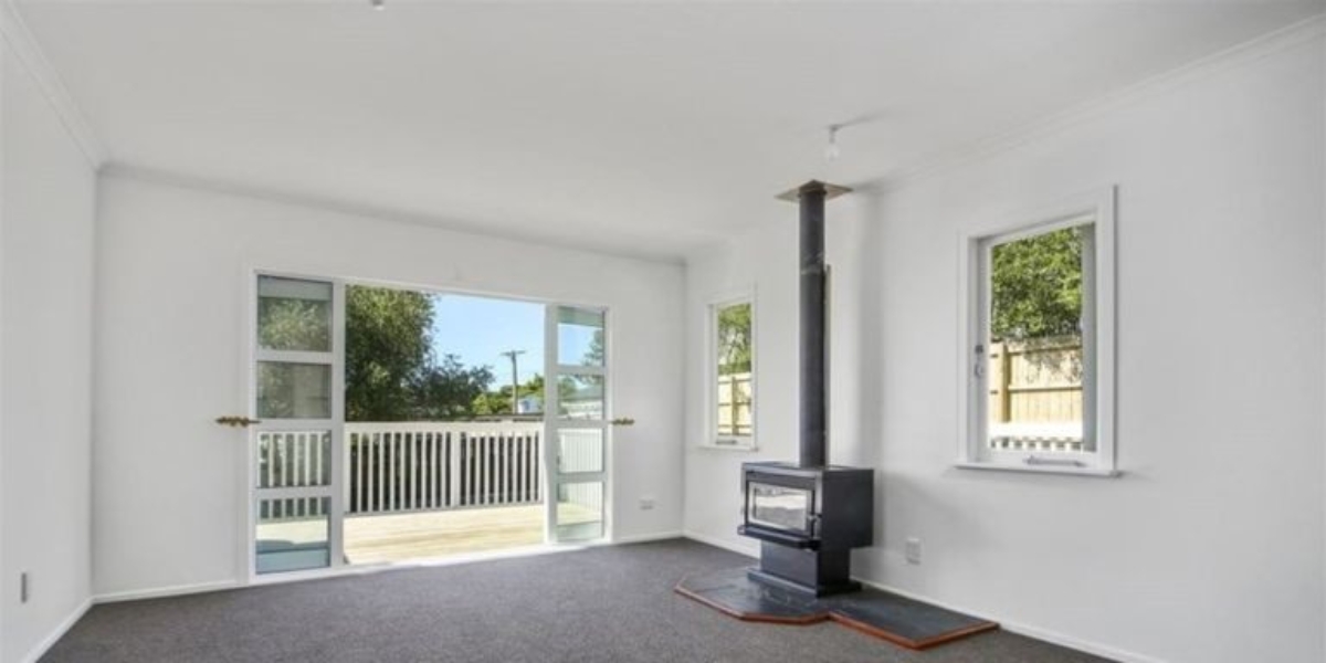 1/23 View Road, Henderson,   NZ