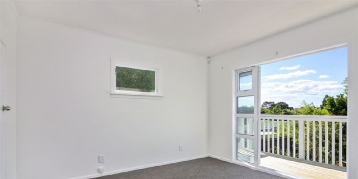 1/23 View Road, Henderson,   NZ