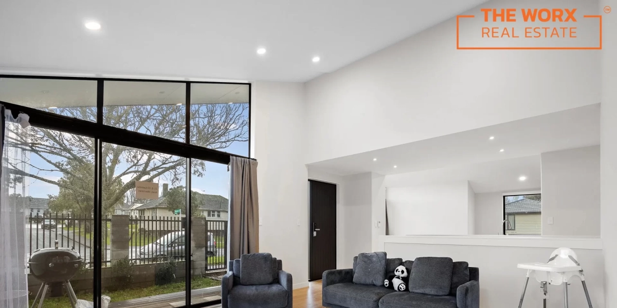 21 Eastview Road, Glen Innes, Auckland 1072 NZ