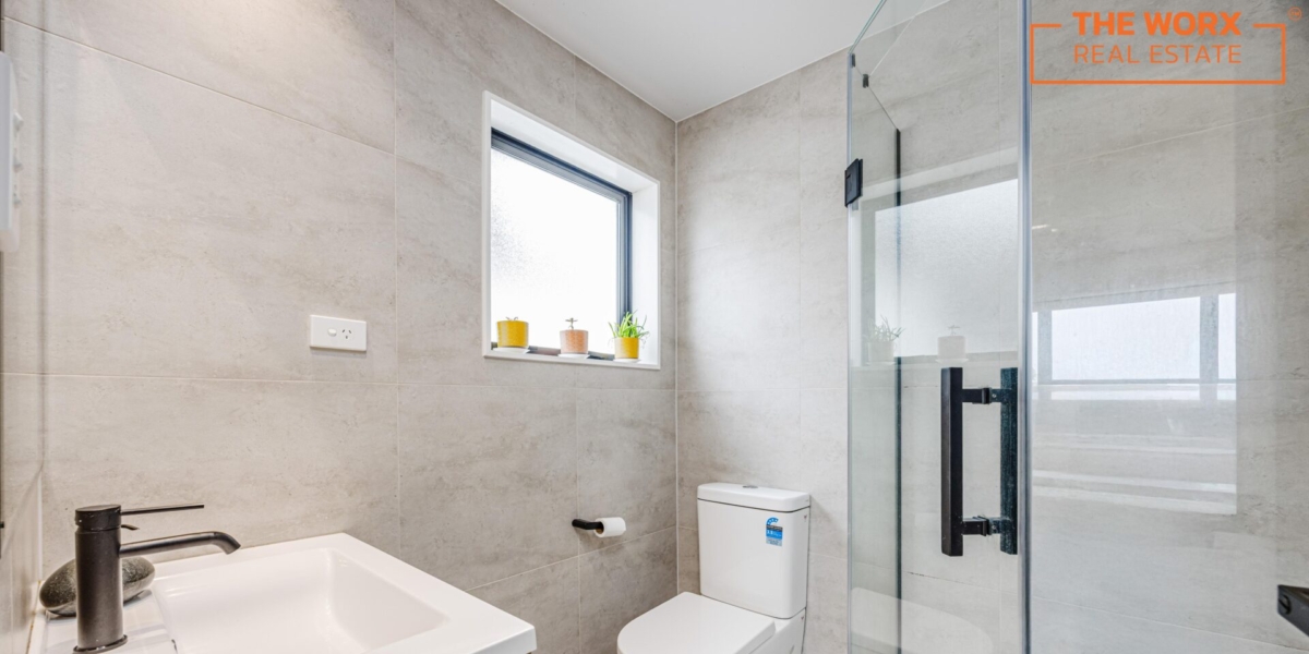 13B Yule Place, Massey, Auckland 0614 NZ