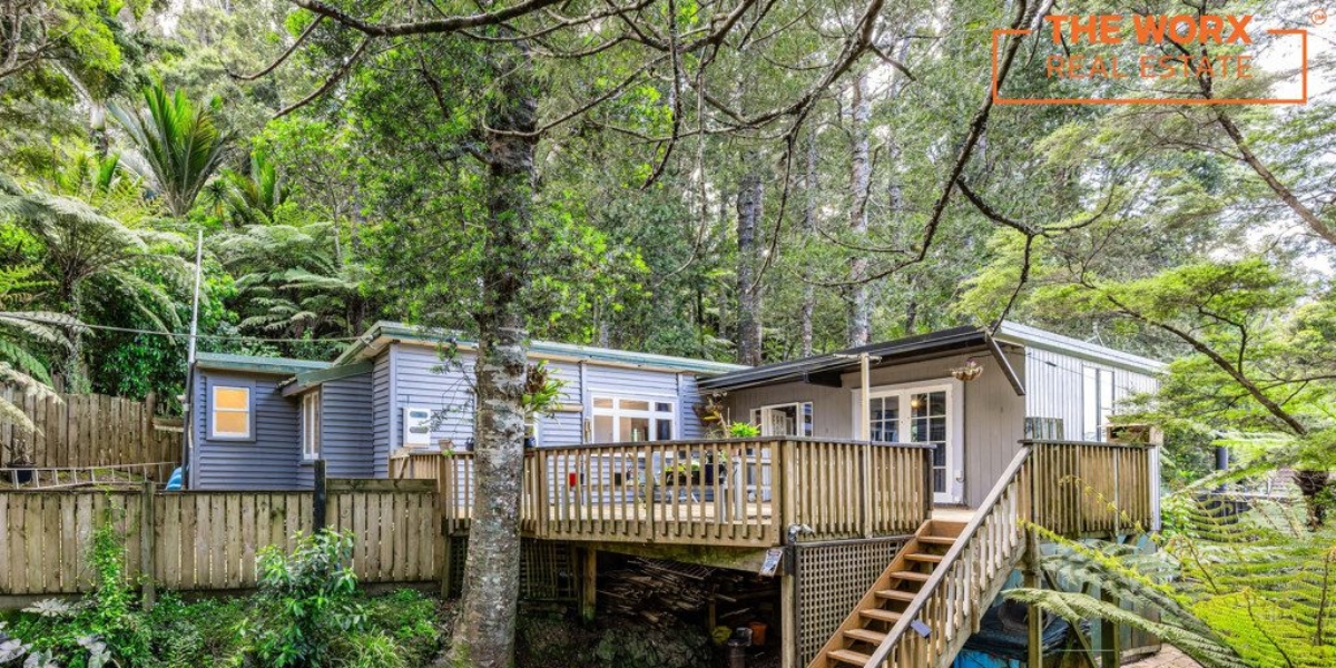 103 Laingholm Drive, Laingholm, Auckland 0604 NZ