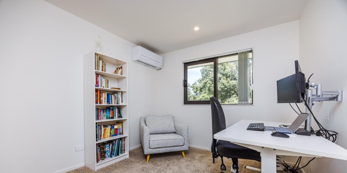 33 Tamaki Avenue, Otahuhu,   NZ