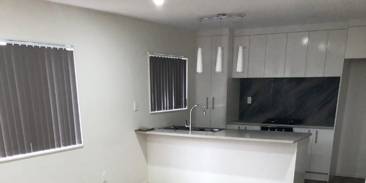 466A Massey Road, Mangere East,   NZ