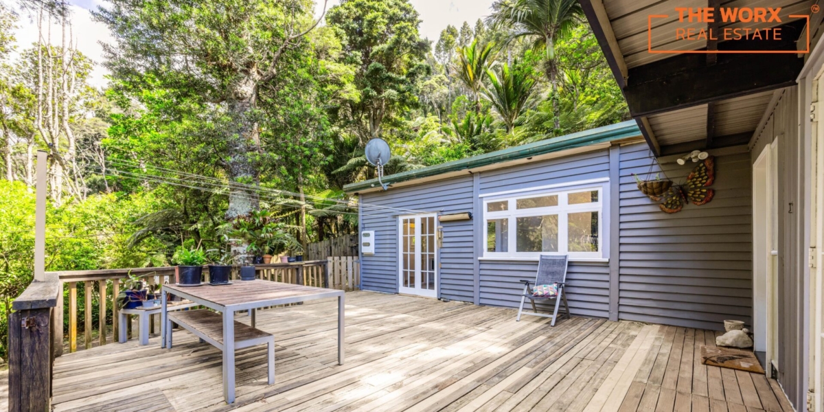 103 Laingholm Drive, Laingholm, Auckland 0604 NZ