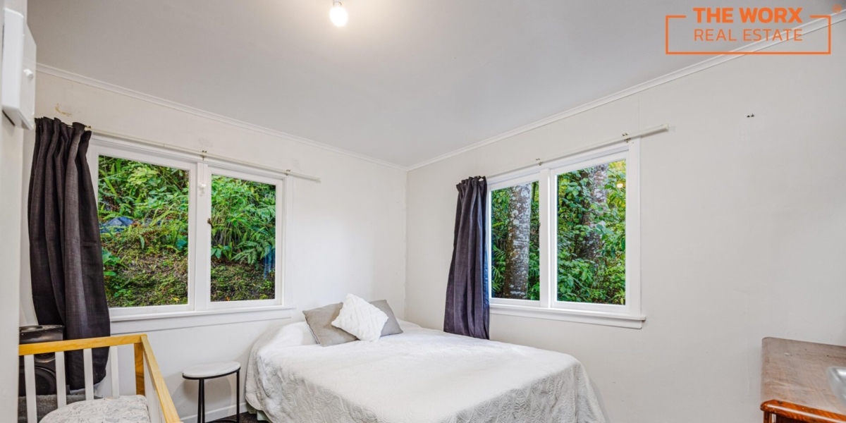 103 Laingholm Drive, Laingholm, Auckland 0604 NZ