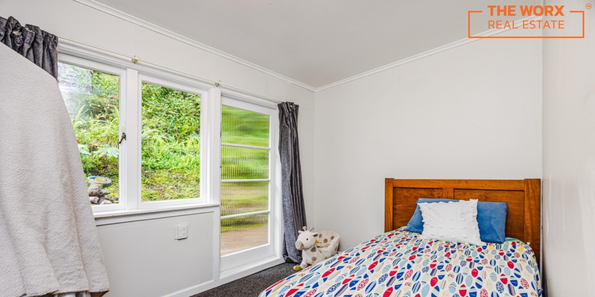 103 Laingholm Drive, Laingholm, Auckland 0604 NZ