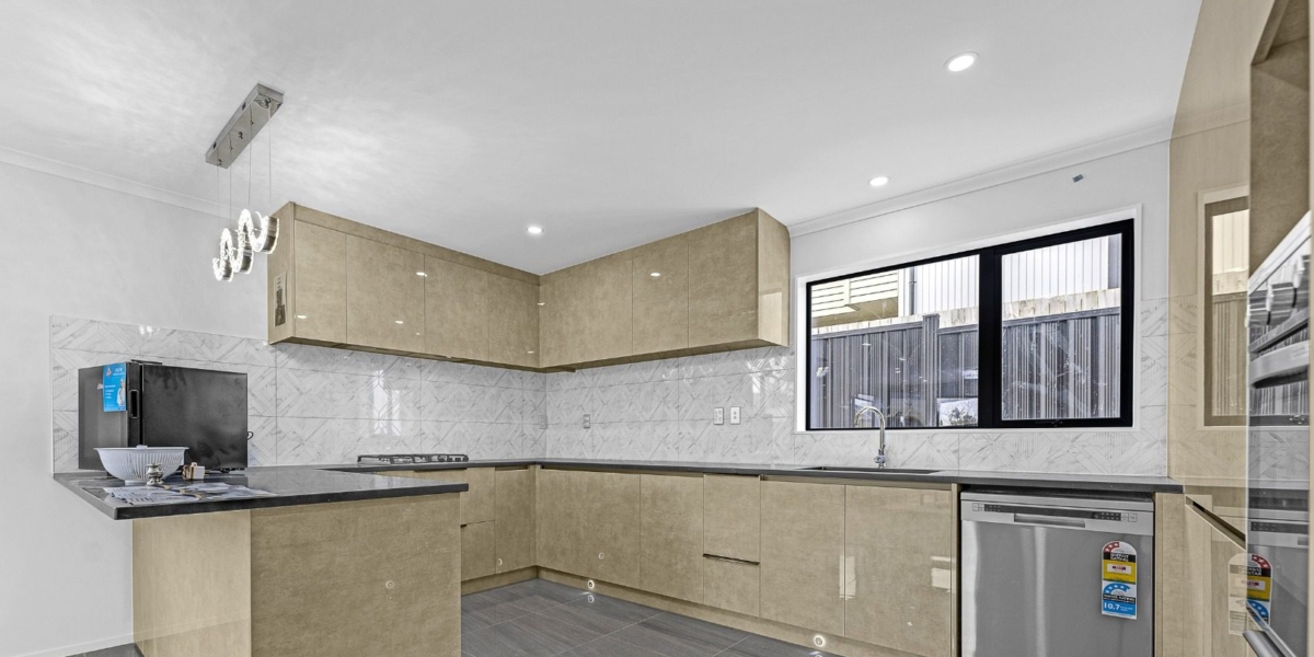 26A Russell Road, Manurewa,   NZ