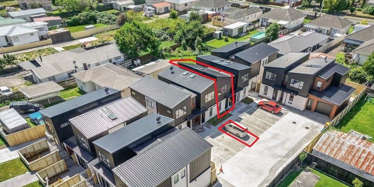 7/27 Main Road, Wainuiomata,   NZ