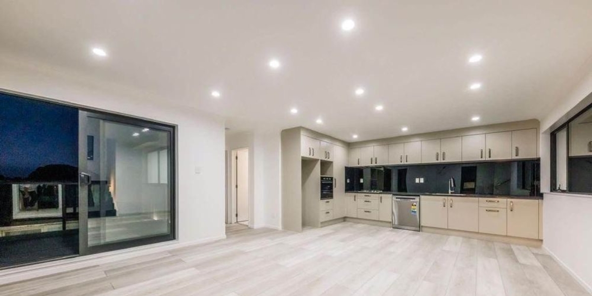 31D Waddell Avenue, Point England,   NZ