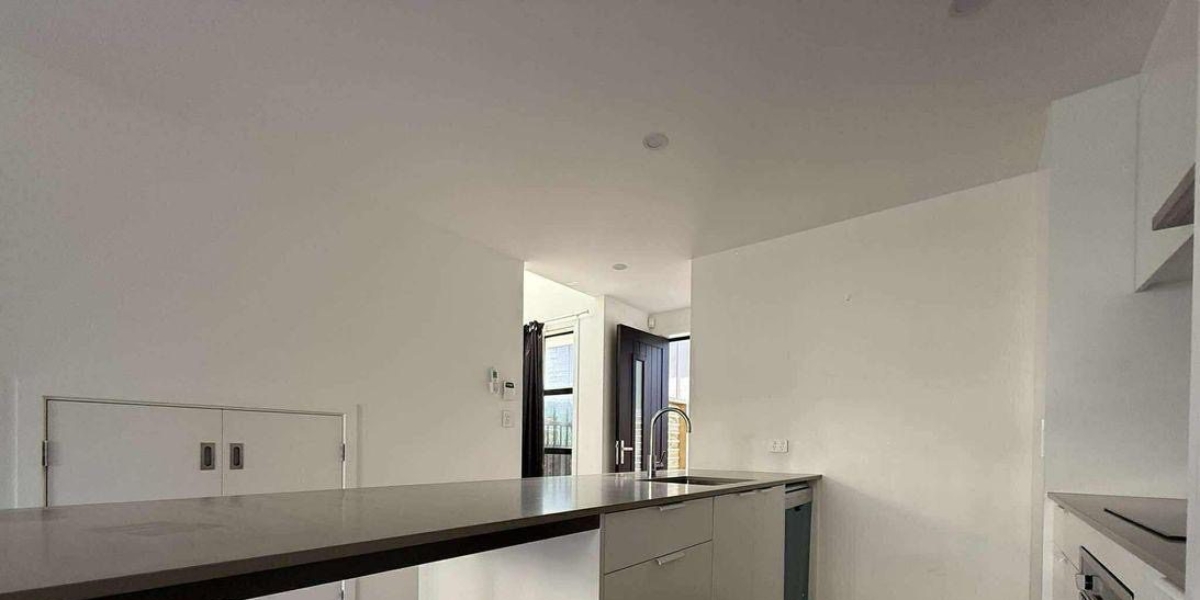 7/27 Main Road, Wainuiomata,   NZ