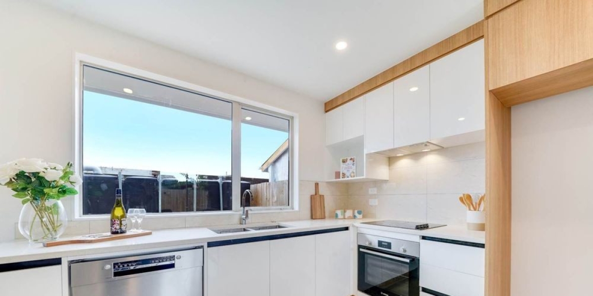 34D James Street, Mangere East,   NZ