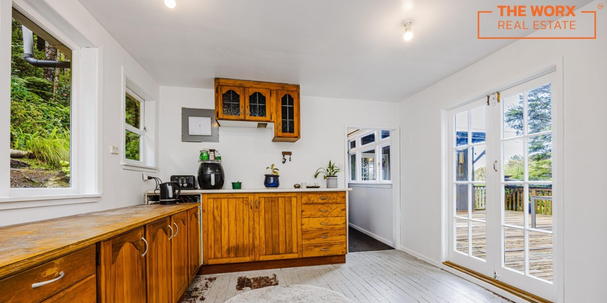 103 Laingholm Drive, Laingholm, Auckland 0604 NZ