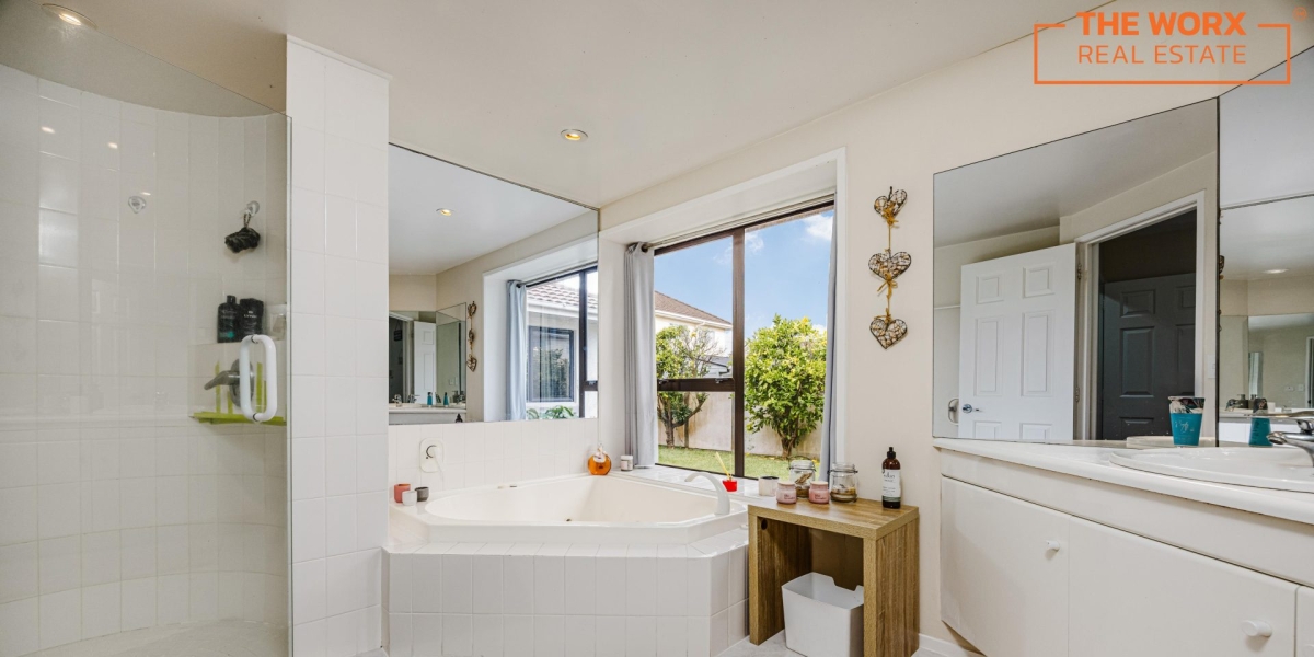 22 Gillard Place, Eastern Beach, Auckland 2012 NZ