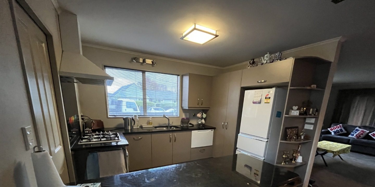1/7 Bathurst Street, Silverstream,   NZ