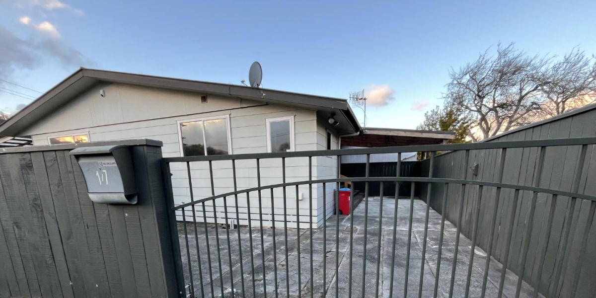 1/7 Bathurst Street, Silverstream,   NZ