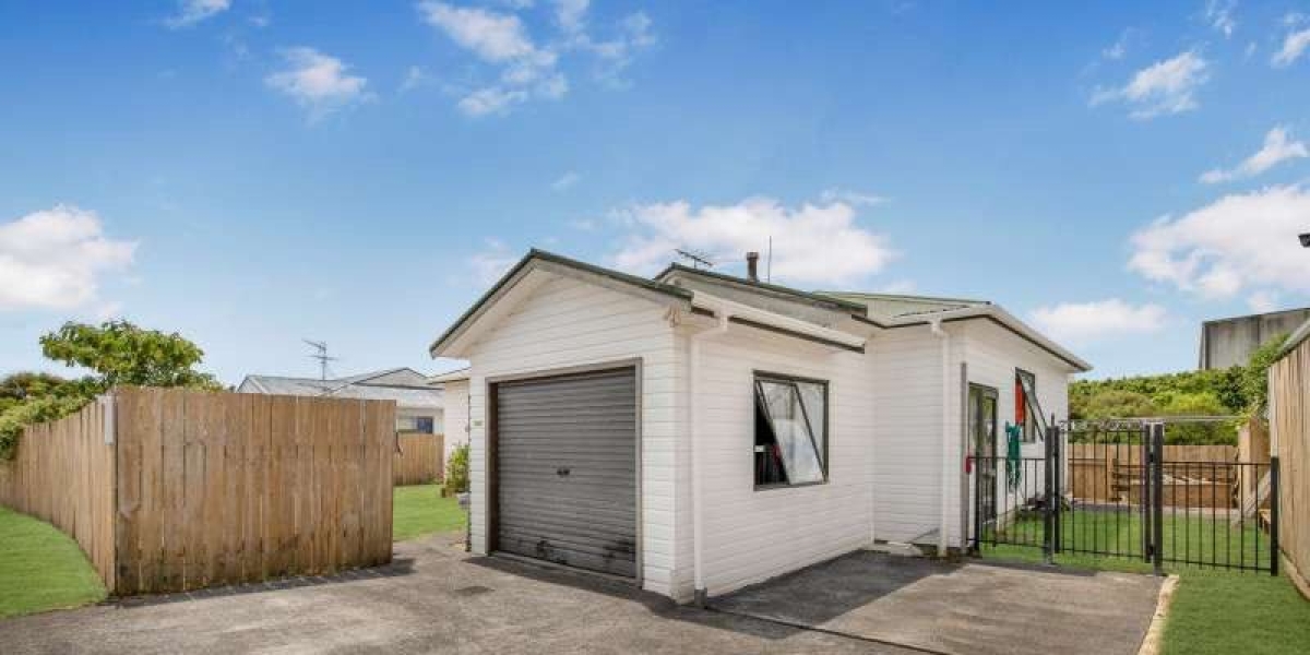 2/20 Eulogy Place, Randwick Park,   NZ