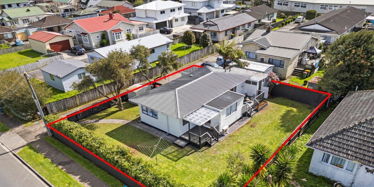 1/128 Clevedon Road, Papakura,   NZ