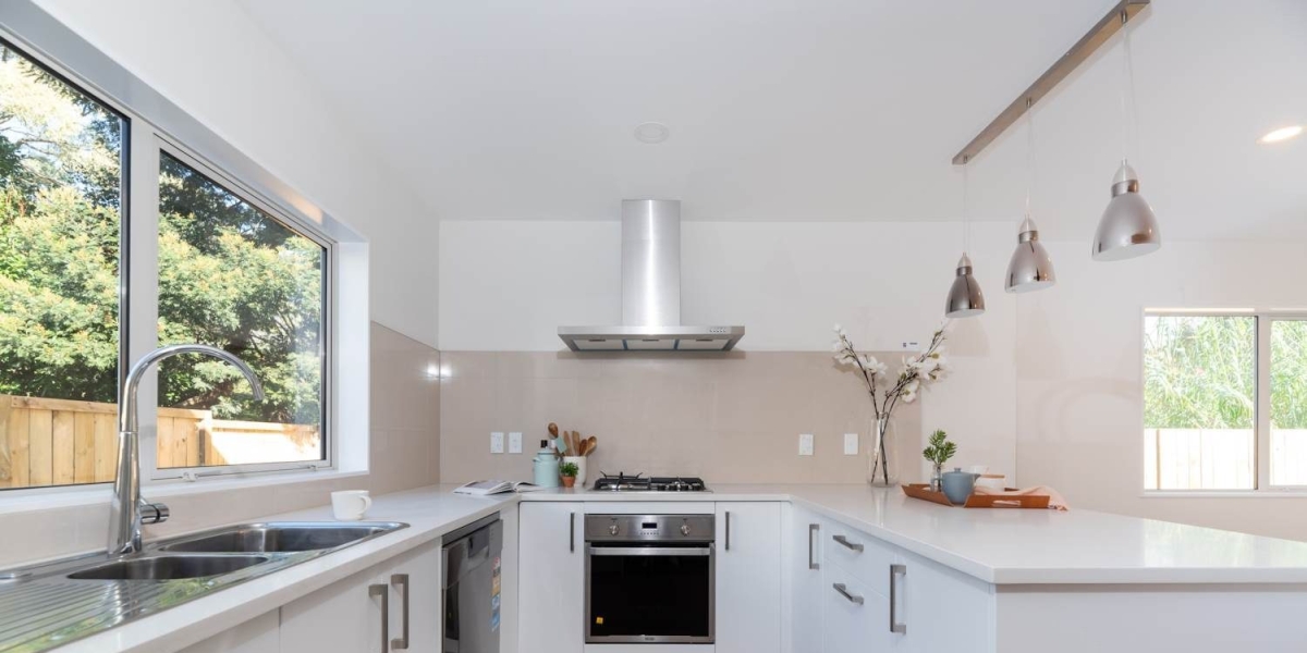 27 Sunshine Boulevard, Sunnyvale,   NZ