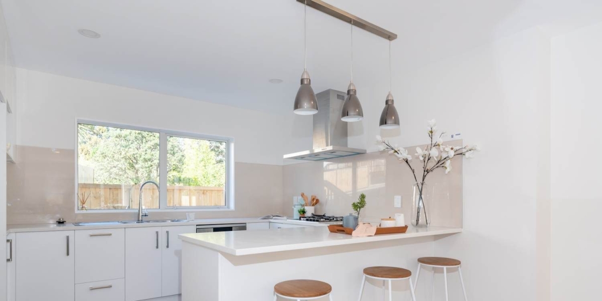 27 Sunshine Boulevard, Sunnyvale,   NZ