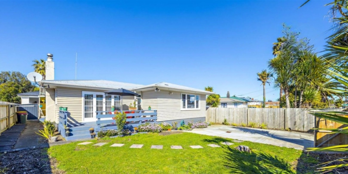 37 Puriri Road, Manurewa,   NZ