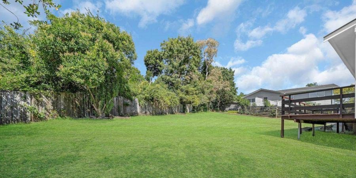 31 Leo Street, Glen Eden,   NZ
