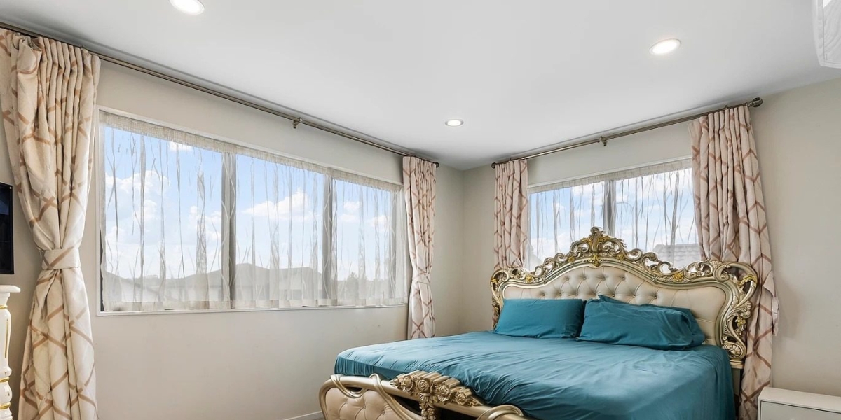 93 Thomas Road, Flat Bush,   NZ